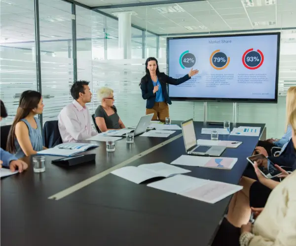 Formation pour présenter en clientèle avec impact, convaincre et persuader